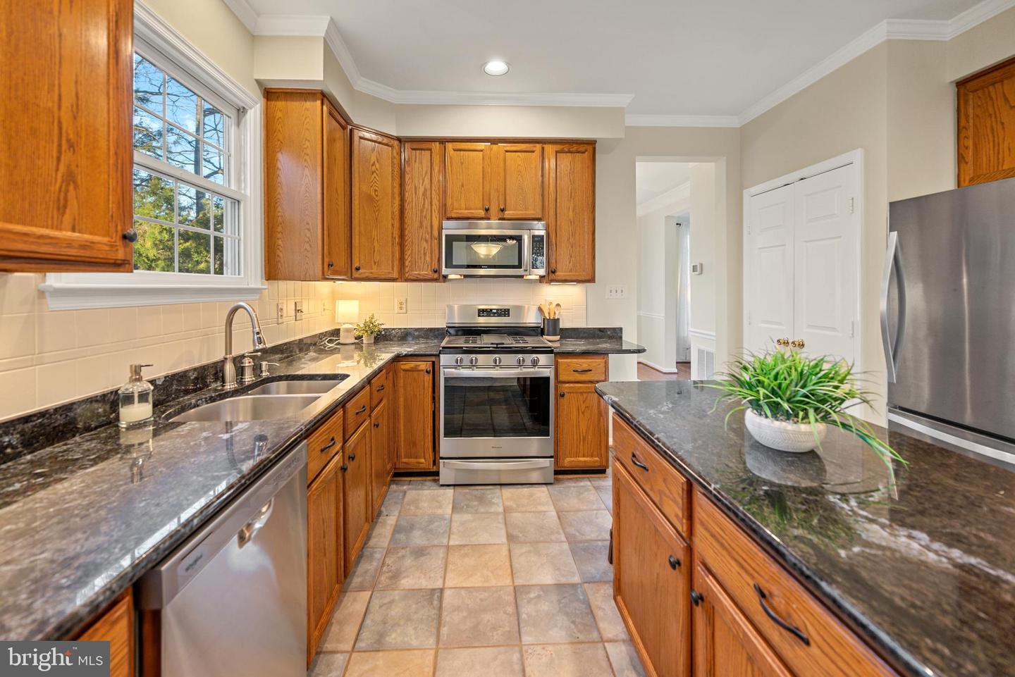 13100 ROCKPOINTE CT, CLIFTON, Virginia 20124, 4 Bedrooms Bedrooms, ,3 BathroomsBathrooms,Residential,For sale,13100 ROCKPOINTE CT,VAFX2284712 MLS # VAFX2284712