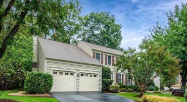 13100 ROCKPOINTE CT, CLIFTON, Virginia 20124, 4 Bedrooms Bedrooms, ,3 BathroomsBathrooms,Residential,For sale,13100 ROCKPOINTE CT,VAFX2284712 MLS # VAFX2284712