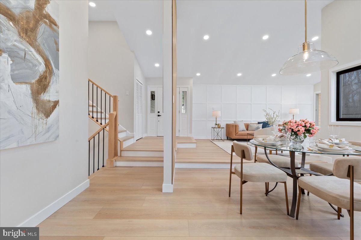 123 HILLSDALE DR, STERLING, Virginia 20164, 4 Bedrooms Bedrooms, ,2 BathroomsBathrooms,Residential,For sale,123 HILLSDALE DR,VALO2113546 MLS # VALO2113546