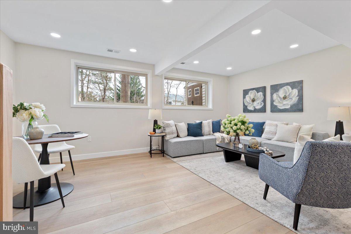 123 HILLSDALE DR, STERLING, Virginia 20164, 4 Bedrooms Bedrooms, ,2 BathroomsBathrooms,Residential,For sale,123 HILLSDALE DR,VALO2113546 MLS # VALO2113546