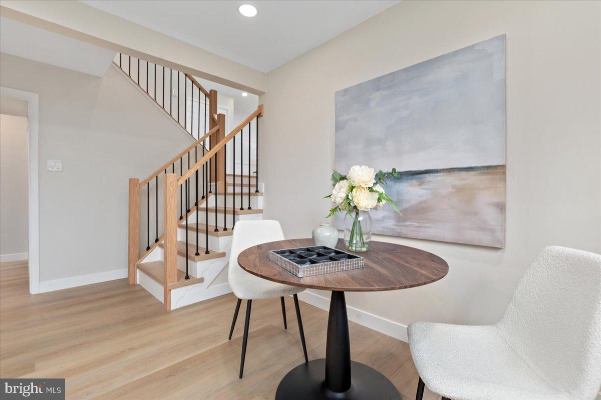 123 HILLSDALE DR, STERLING, Virginia 20164, 4 Bedrooms Bedrooms, ,2 BathroomsBathrooms,Residential,For sale,123 HILLSDALE DR,VALO2113546 MLS # VALO2113546