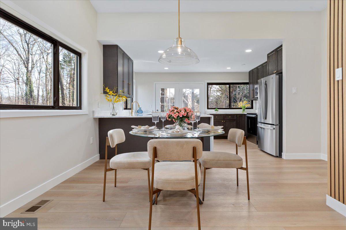 123 HILLSDALE DR, STERLING, Virginia 20164, 4 Bedrooms Bedrooms, ,2 BathroomsBathrooms,Residential,For sale,123 HILLSDALE DR,VALO2113546 MLS # VALO2113546