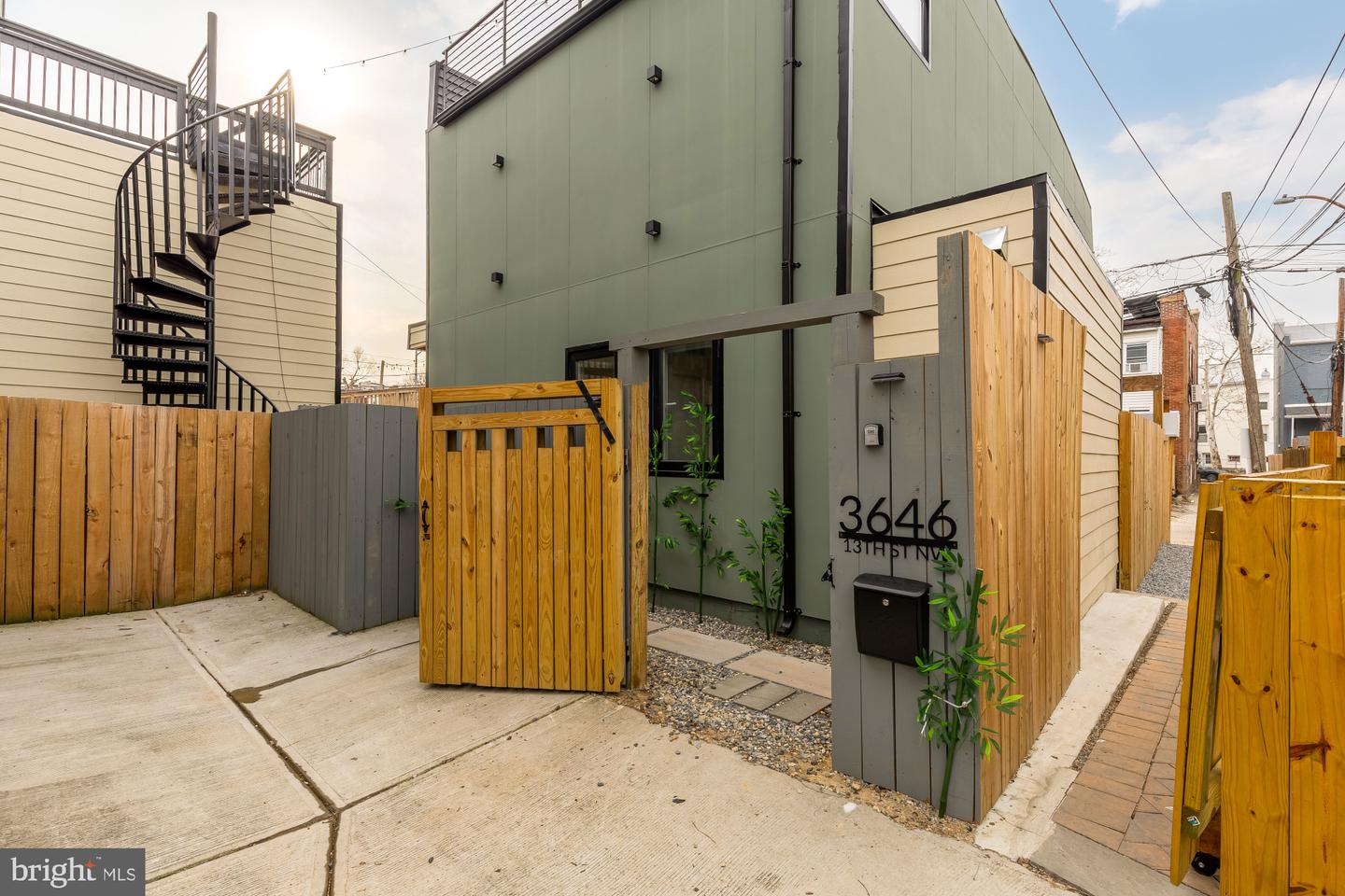 3646 13TH ST NW #3, WASHINGTON, District Of Columbia 20010, 4 Bedrooms Bedrooms, ,2 BathroomsBathrooms,Residential,For sale,3646 13TH ST NW #3,DCDC2240338 MLS # DCDC2240338