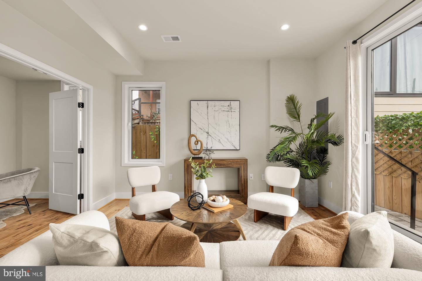 3646 13TH ST NW #3, WASHINGTON, District Of Columbia 20010, 4 Bedrooms Bedrooms, ,2 BathroomsBathrooms,Residential,For sale,3646 13TH ST NW #3,DCDC2240338 MLS # DCDC2240338