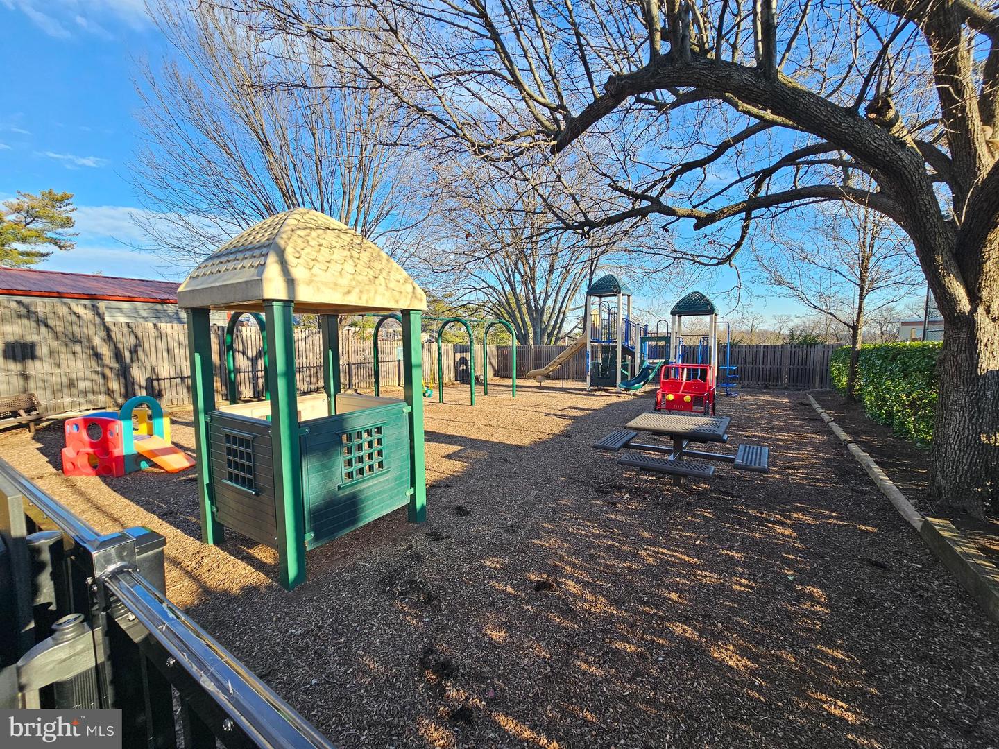 4810 29TH ST S #B1, ARLINGTON, Virginia 22206, 2 Bedrooms Bedrooms, ,1 BathroomBathrooms,Residential,For sale,4810 29TH ST S #B1,VAAR2067482 MLS # VAAR2067482