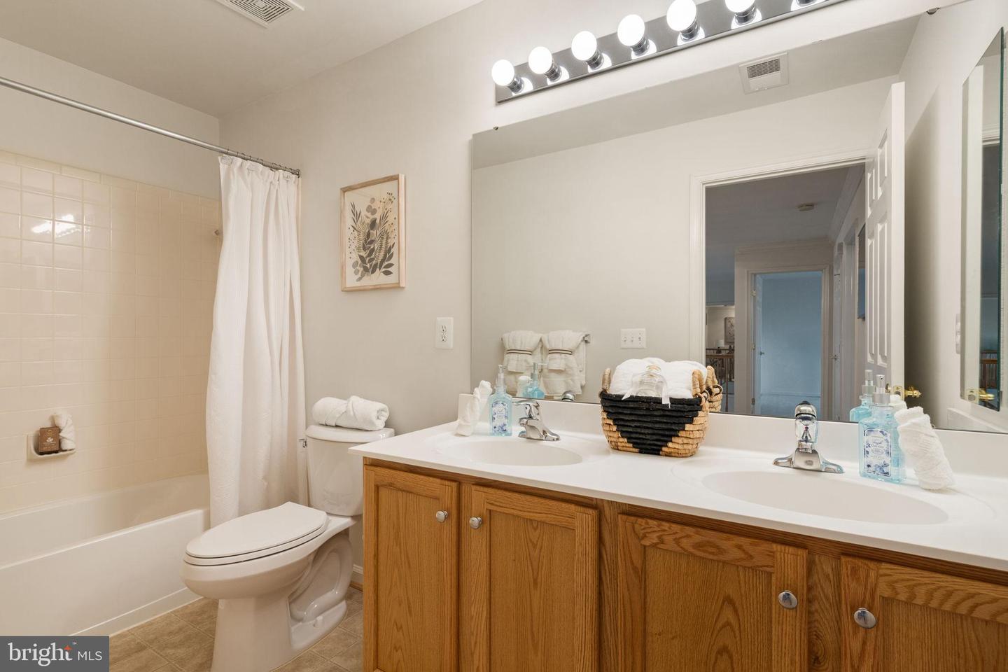 44424 LIVONIA TER, ASHBURN, Virginia 20147, 3 Bedrooms Bedrooms, 13 Rooms Rooms,3 BathroomsBathrooms,Residential,For sale,44424 LIVONIA TER,VALO2113568 MLS # VALO2113568