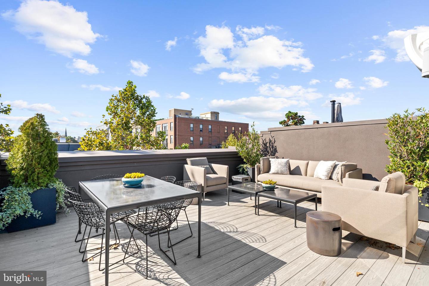 1341 Q ST NW #B, WASHINGTON, District Of Columbia 20009, 2 Bedrooms Bedrooms, ,2 BathroomsBathrooms,Residential,For sale,1341 Q ST NW #B,DCDC2240398 MLS # DCDC2240398