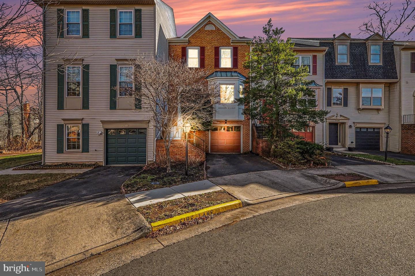 44102 GALA CIR, ASHBURN, Virginia 20147, 3 Bedrooms Bedrooms, ,2 BathroomsBathrooms,Residential,For sale,44102 GALA CIR,VALO2113580 MLS # VALO2113580