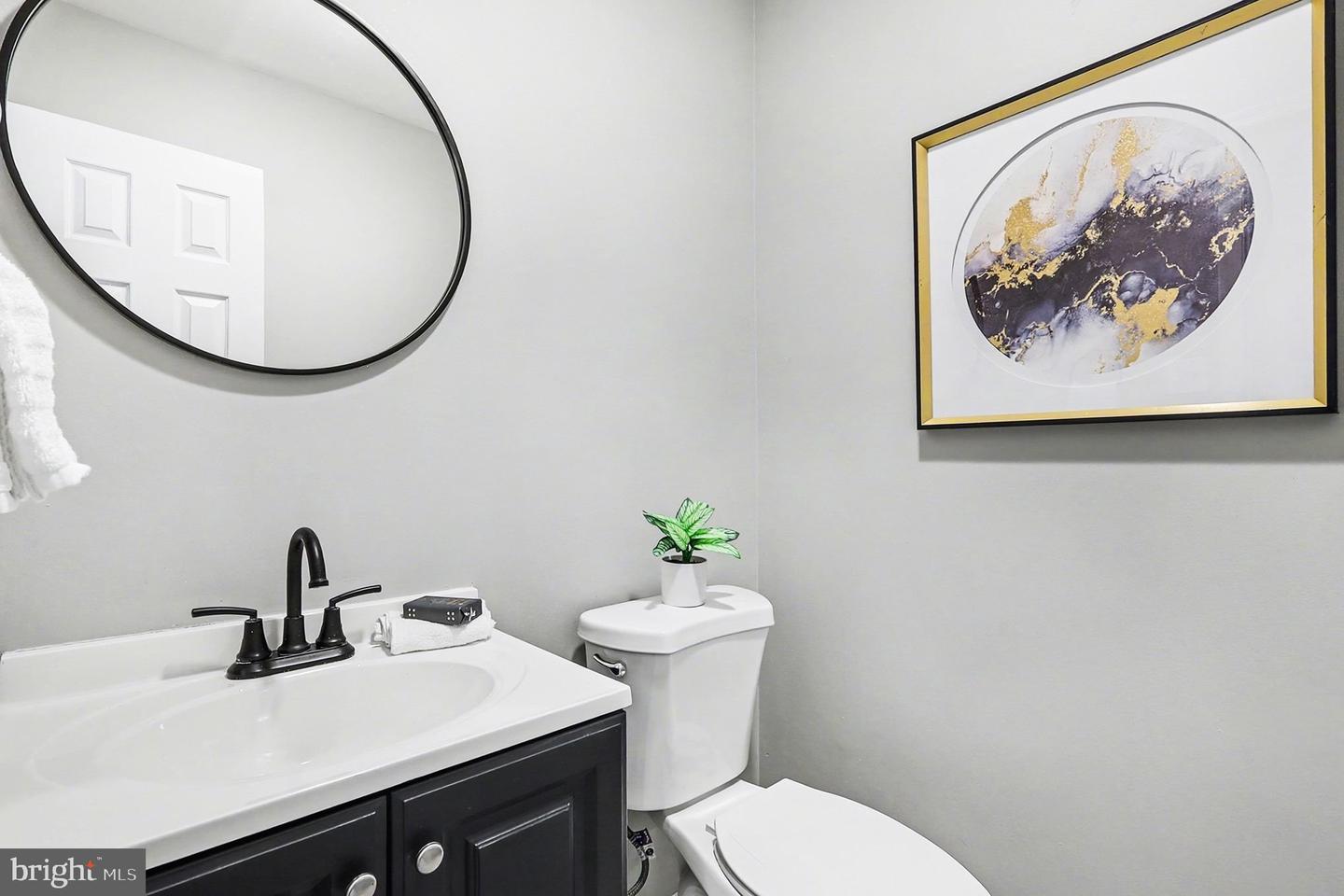 44102 GALA CIR, ASHBURN, Virginia 20147, 3 Bedrooms Bedrooms, ,2 BathroomsBathrooms,Residential,For sale,44102 GALA CIR,VALO2113580 MLS # VALO2113580