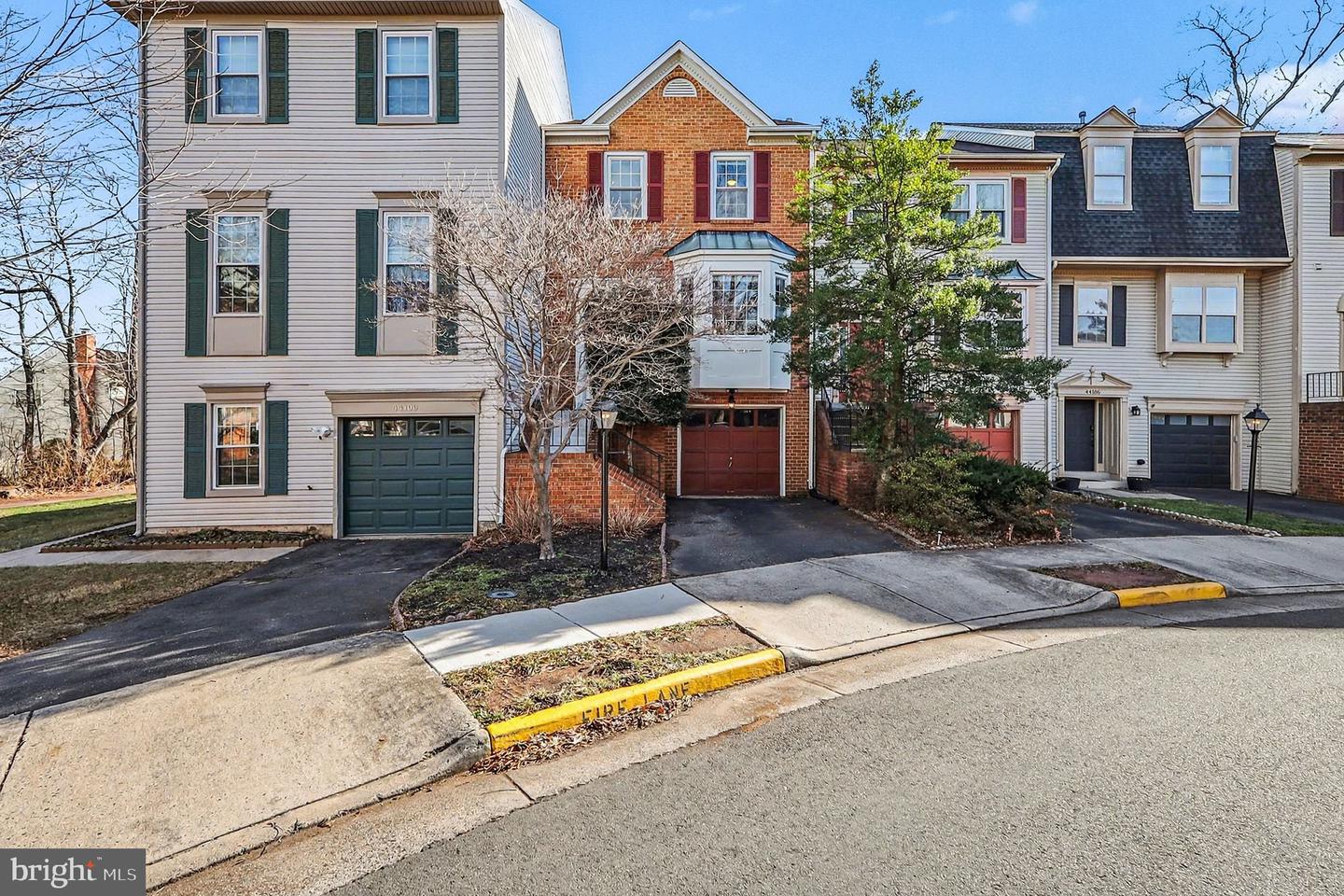 44102 GALA CIR, ASHBURN, Virginia 20147, 3 Bedrooms Bedrooms, ,2 BathroomsBathrooms,Residential,For sale,44102 GALA CIR,VALO2113580 MLS # VALO2113580