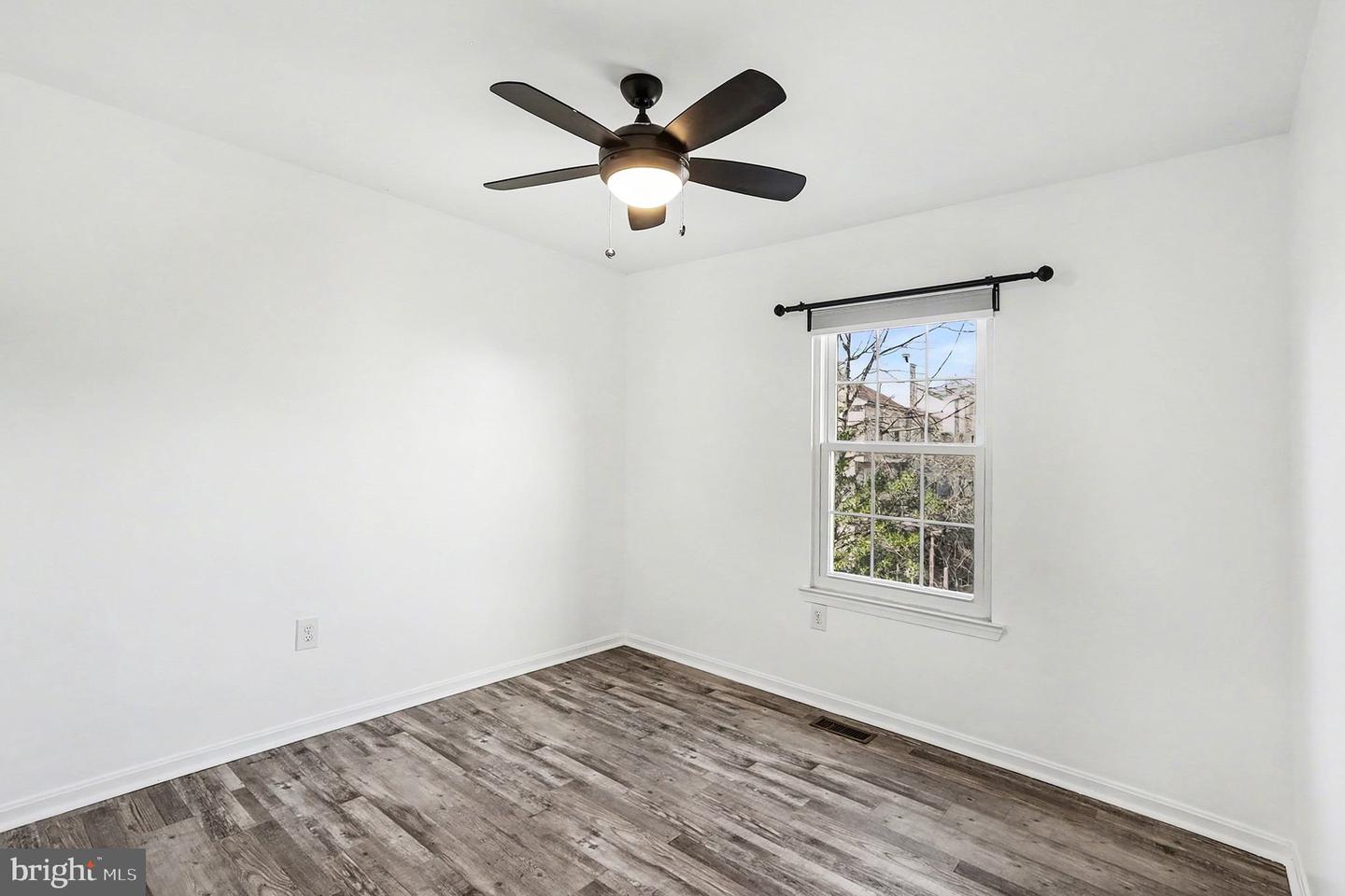 44102 GALA CIR, ASHBURN, Virginia 20147, 3 Bedrooms Bedrooms, ,2 BathroomsBathrooms,Residential,For sale,44102 GALA CIR,VALO2113580 MLS # VALO2113580