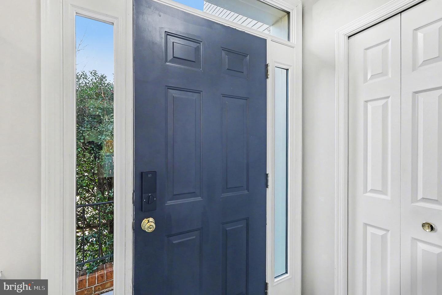 44102 GALA CIR, ASHBURN, Virginia 20147, 3 Bedrooms Bedrooms, ,2 BathroomsBathrooms,Residential,For sale,44102 GALA CIR,VALO2113580 MLS # VALO2113580