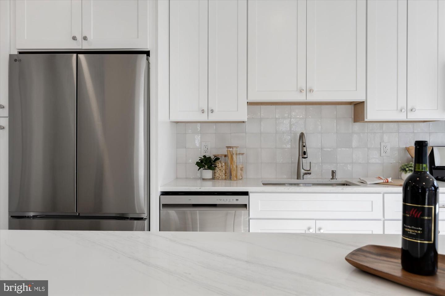 3254 GUNSTON RD, ALEXANDRIA, Virginia 22302, 2 Bedrooms Bedrooms, ,1 BathroomBathrooms,Residential,For sale,3254 GUNSTON RD,VAAX2052992 MLS # VAAX2052992