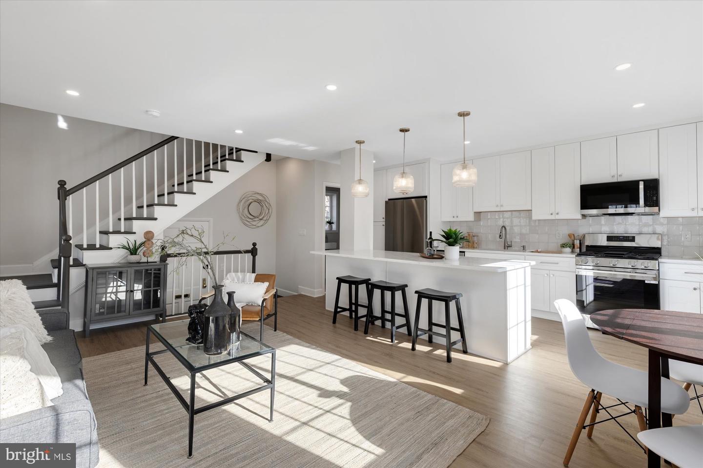 3254 GUNSTON RD, ALEXANDRIA, Virginia 22302, 2 Bedrooms Bedrooms, ,1 BathroomBathrooms,Residential,For sale,3254 GUNSTON RD,VAAX2052992 MLS # VAAX2052992