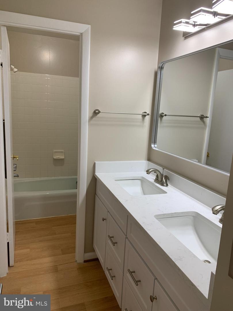 11854 S LAKES CT, RESTON, Virginia 20191, 3 Bedrooms Bedrooms, ,2 BathroomsBathrooms,Residential,For sale,11854 S LAKES CT,VAFX2284898 MLS # VAFX2284898