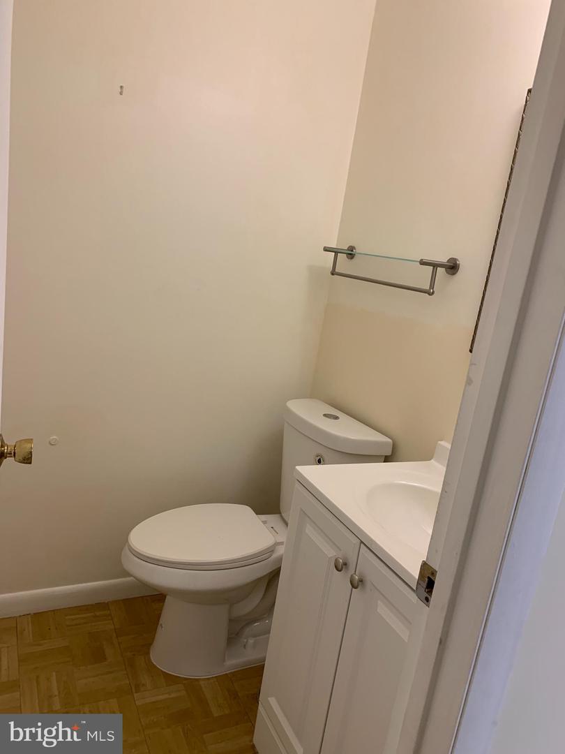 11854 S LAKES CT, RESTON, Virginia 20191, 3 Bedrooms Bedrooms, ,2 BathroomsBathrooms,Residential,For sale,11854 S LAKES CT,VAFX2284898 MLS # VAFX2284898