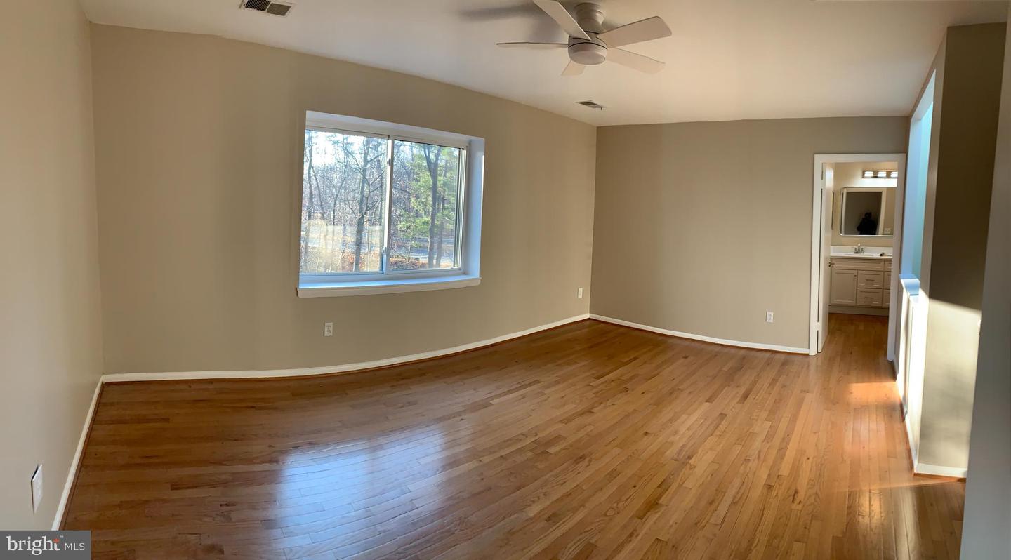 11854 S LAKES CT, RESTON, Virginia 20191, 3 Bedrooms Bedrooms, ,2 BathroomsBathrooms,Residential,For sale,11854 S LAKES CT,VAFX2284898 MLS # VAFX2284898