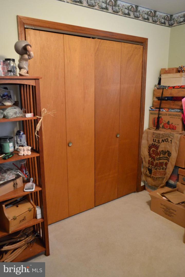 315 AZALIA DR, FREDERICKSBURG, Virginia 22408, 3 Bedrooms Bedrooms, 9 Rooms Rooms,2 BathroomsBathrooms,Residential,For sale,315 AZALIA DR,VASP2038514 MLS # VASP2038514