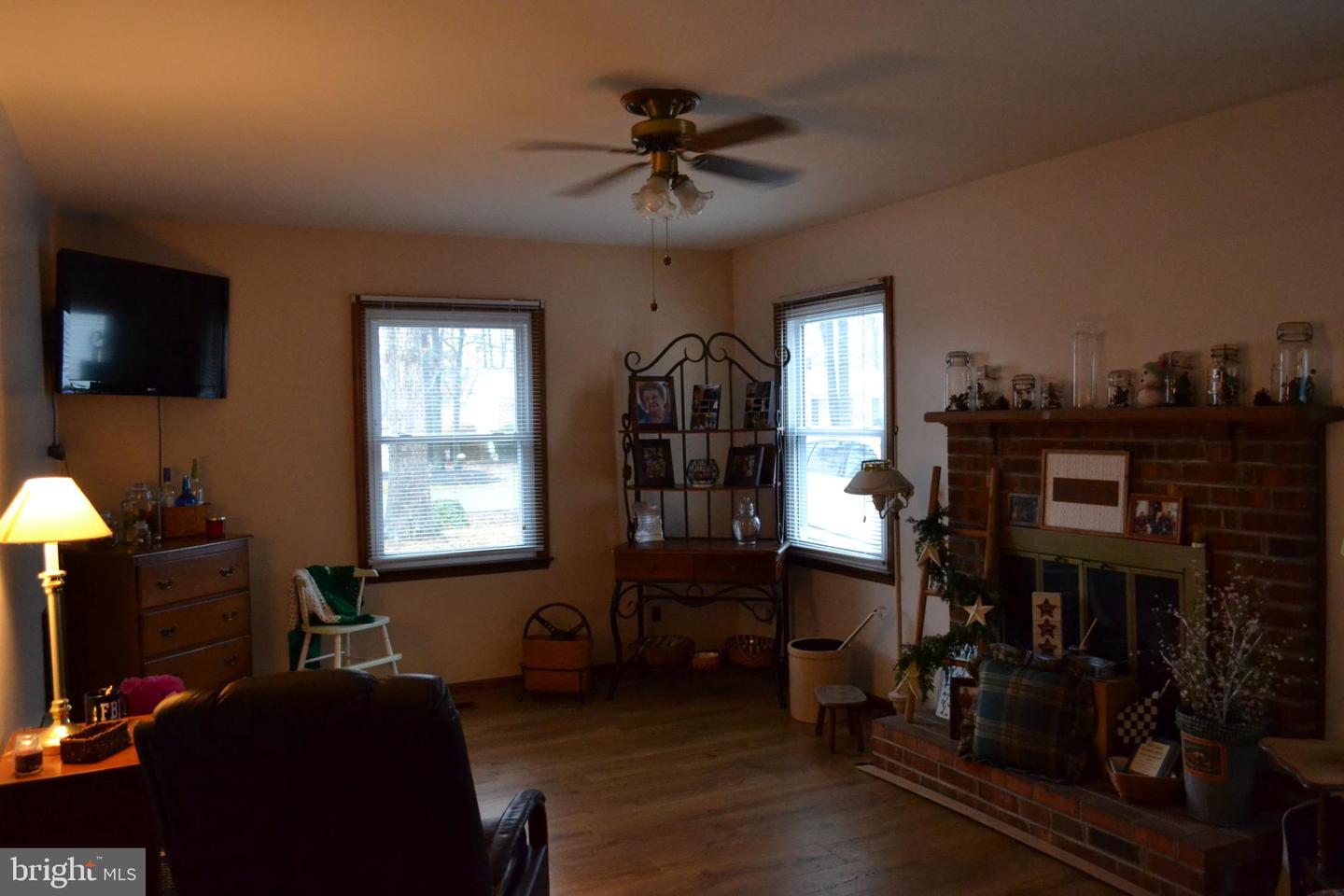 315 AZALIA DR, FREDERICKSBURG, Virginia 22408, 3 Bedrooms Bedrooms, 9 Rooms Rooms,2 BathroomsBathrooms,Residential,For sale,315 AZALIA DR,VASP2038514 MLS # VASP2038514