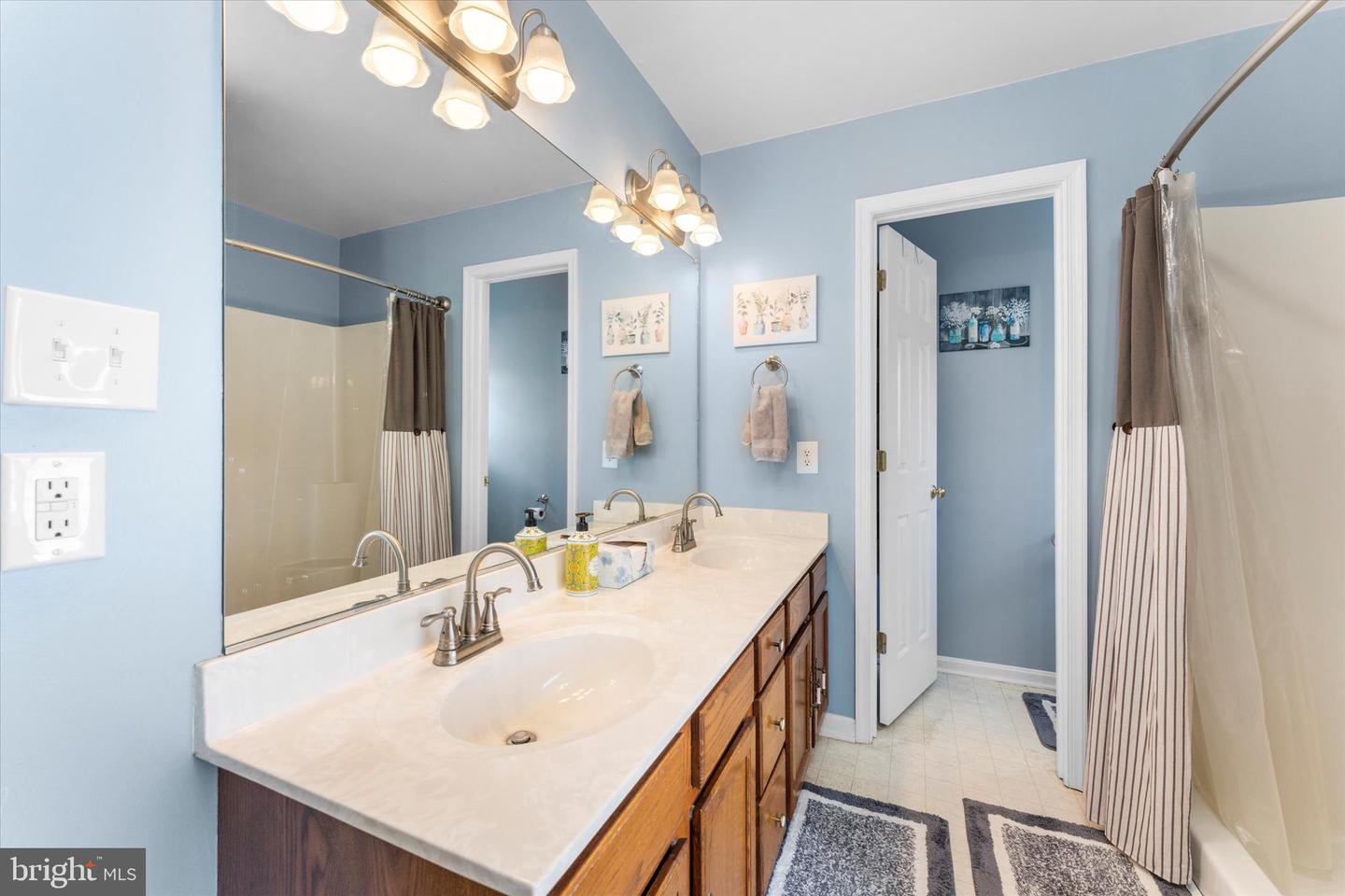 4273 RUNNING QUAIL TRL, AMISSVILLE, Virginia 20106, 4 Bedrooms Bedrooms, ,3 BathroomsBathrooms,Residential,For sale,4273 RUNNING QUAIL TRL,VACU2012360 MLS # VACU2012360