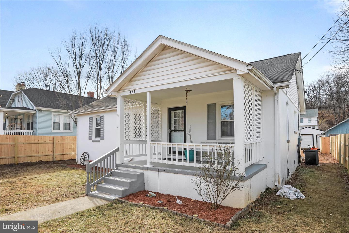 414 VIRGINIA AVE, FRONT ROYAL, Virginia 22630, 3 Bedrooms Bedrooms, ,2 BathroomsBathrooms,Residential,For sale,414 VIRGINIA AVE,VAWR2013084 MLS # VAWR2013084