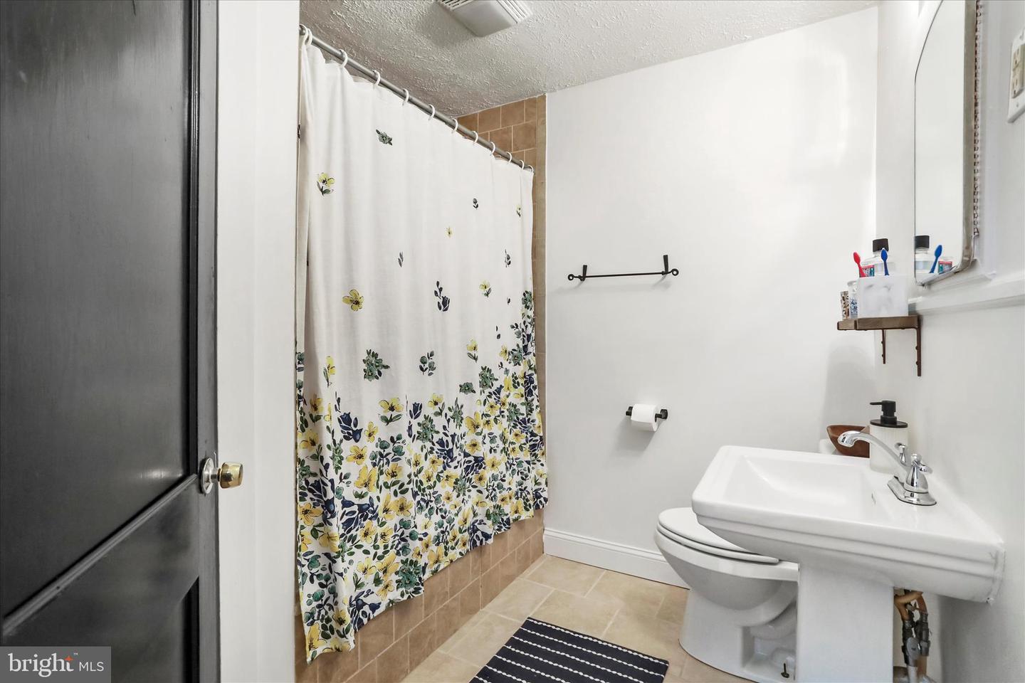 414 VIRGINIA AVE, FRONT ROYAL, Virginia 22630, 3 Bedrooms Bedrooms, ,2 BathroomsBathrooms,Residential,For sale,414 VIRGINIA AVE,VAWR2013084 MLS # VAWR2013084