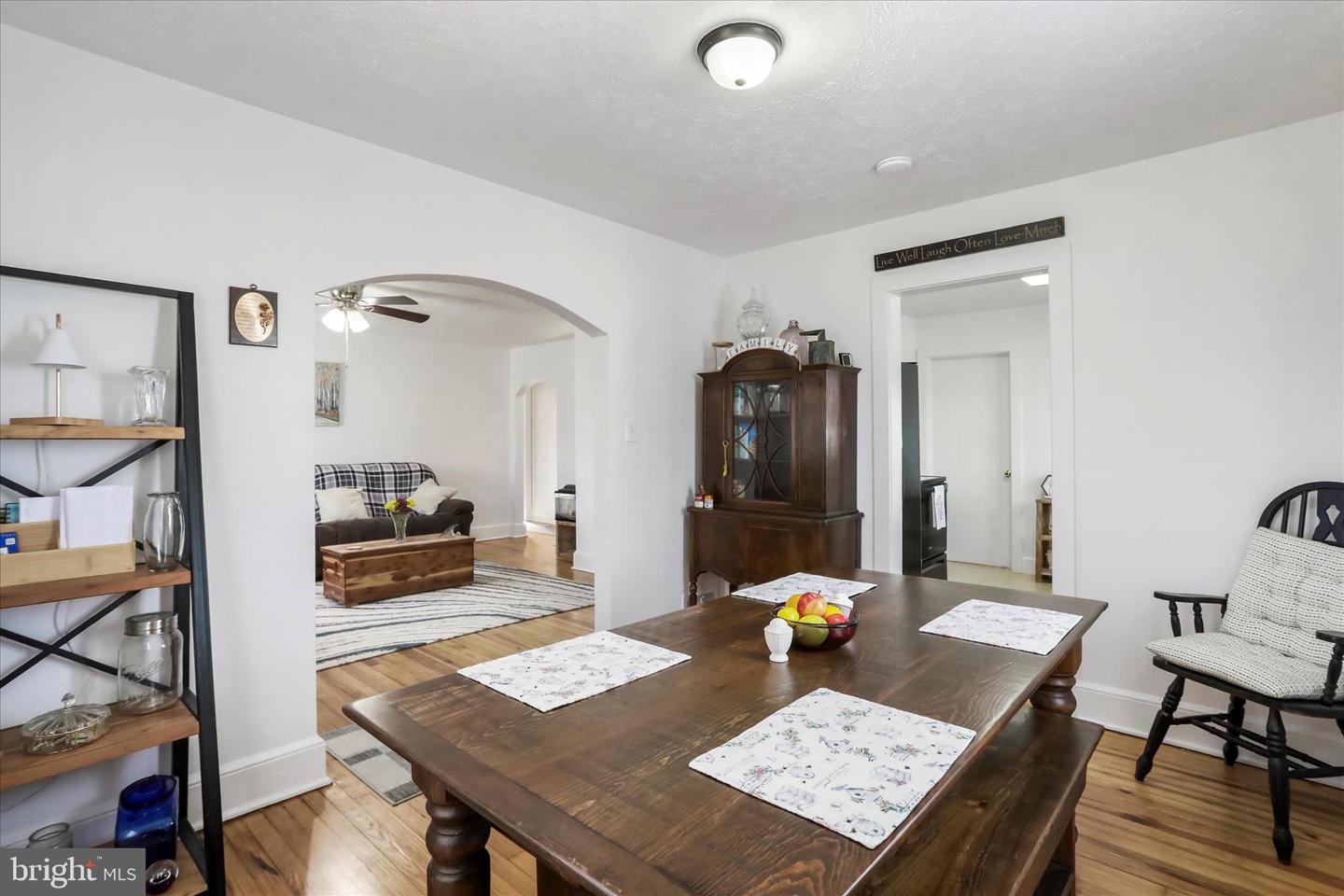 414 VIRGINIA AVE, FRONT ROYAL, Virginia 22630, 3 Bedrooms Bedrooms, ,2 BathroomsBathrooms,Residential,For sale,414 VIRGINIA AVE,VAWR2013084 MLS # VAWR2013084