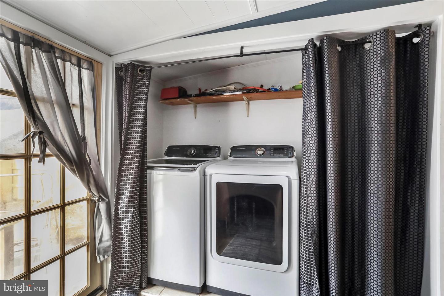 414 VIRGINIA AVE, FRONT ROYAL, Virginia 22630, 3 Bedrooms Bedrooms, ,2 BathroomsBathrooms,Residential,For sale,414 VIRGINIA AVE,VAWR2013084 MLS # VAWR2013084