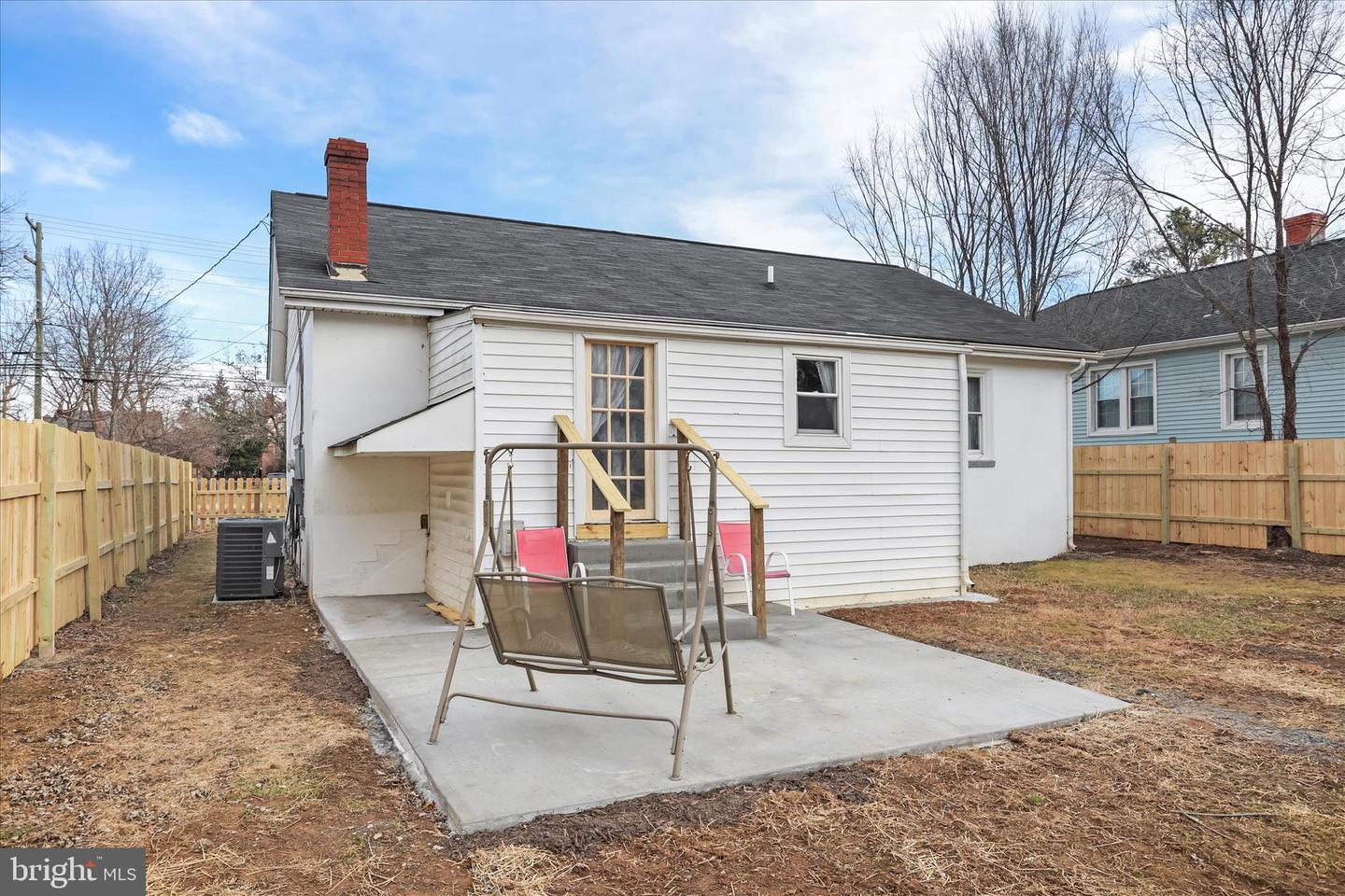 414 VIRGINIA AVE, FRONT ROYAL, Virginia 22630, 3 Bedrooms Bedrooms, ,2 BathroomsBathrooms,Residential,For sale,414 VIRGINIA AVE,VAWR2013084 MLS # VAWR2013084