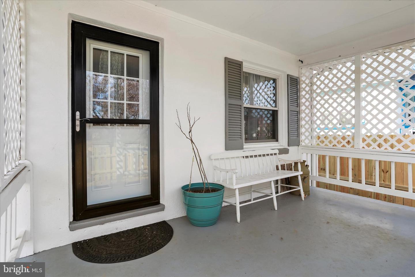 414 VIRGINIA AVE, FRONT ROYAL, Virginia 22630, 3 Bedrooms Bedrooms, ,2 BathroomsBathrooms,Residential,For sale,414 VIRGINIA AVE,VAWR2013084 MLS # VAWR2013084