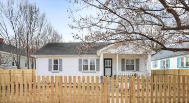 414 VIRGINIA AVE, FRONT ROYAL, Virginia 22630, 3 Bedrooms Bedrooms, ,2 BathroomsBathrooms,Residential,For sale,414 VIRGINIA AVE,VAWR2013084 MLS # VAWR2013084