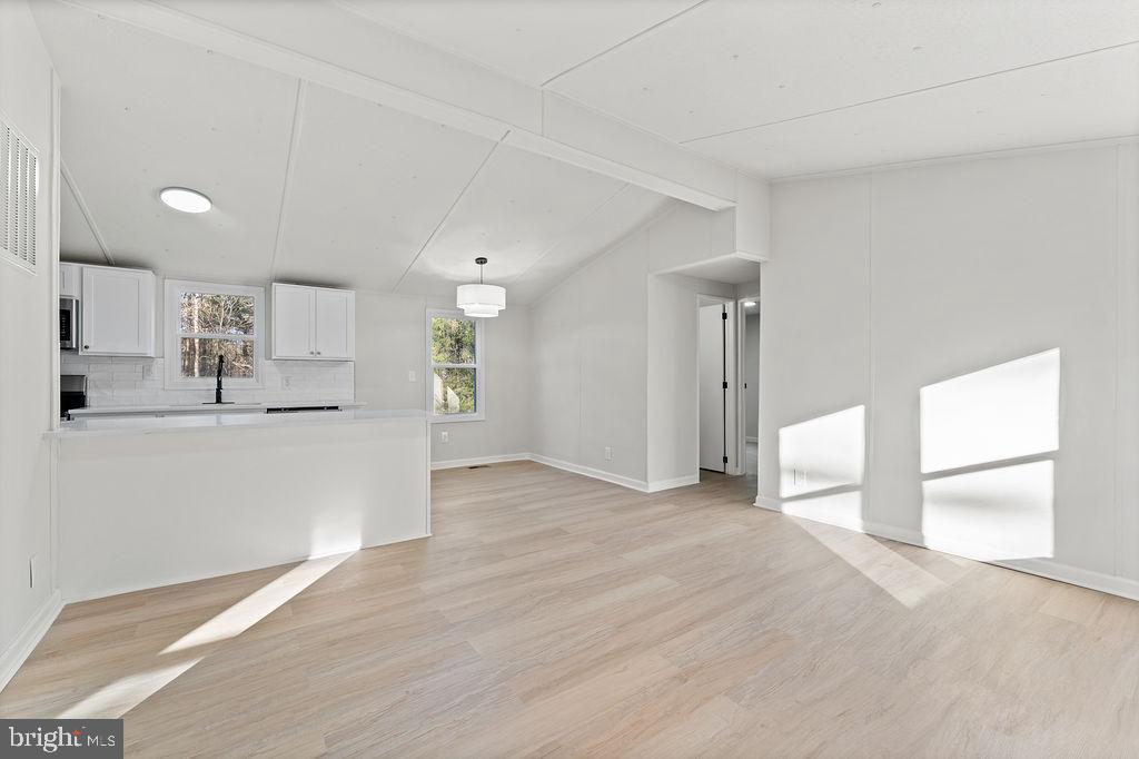 71 WHITE PINE LN, GORDONSVILLE, Virginia 22942, 3 Bedrooms Bedrooms, ,2 BathroomsBathrooms,Residential,For sale,71 WHITE PINE LN,VALA2009118 MLS # VALA2009118