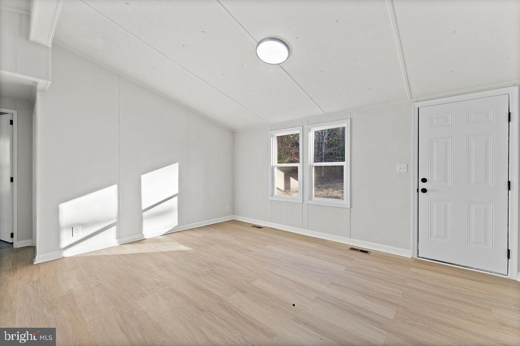 71 WHITE PINE LN, GORDONSVILLE, Virginia 22942, 3 Bedrooms Bedrooms, ,2 BathroomsBathrooms,Residential,For sale,71 WHITE PINE LN,VALA2009118 MLS # VALA2009118