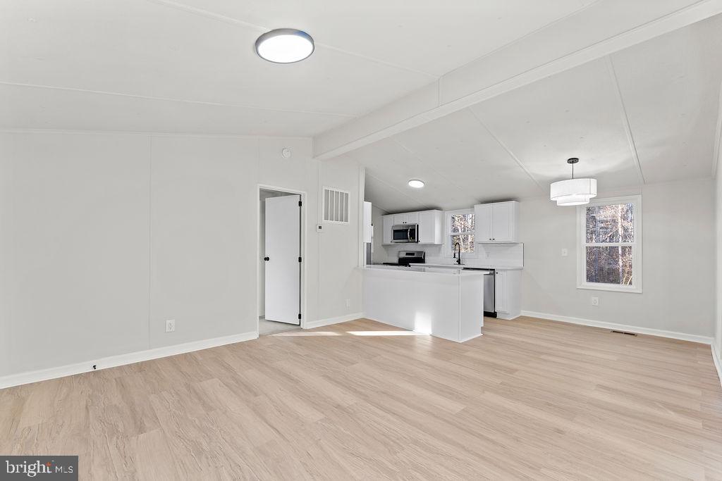 71 WHITE PINE LN, GORDONSVILLE, Virginia 22942, 3 Bedrooms Bedrooms, ,2 BathroomsBathrooms,Residential,For sale,71 WHITE PINE LN,VALA2009118 MLS # VALA2009118