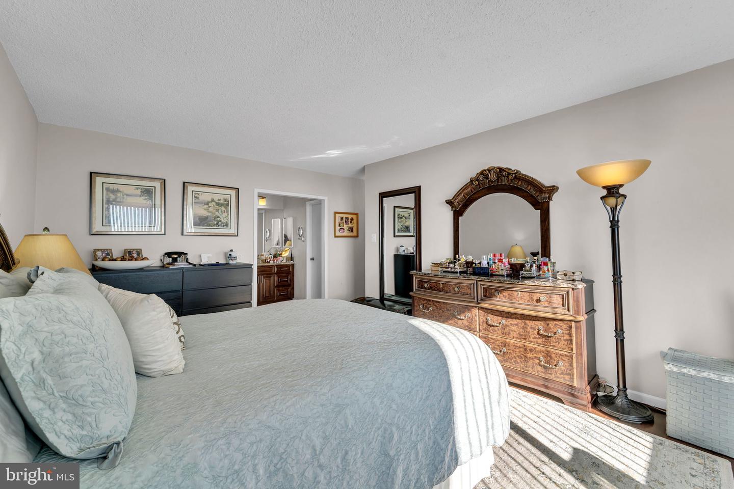 3705 S GEORGE MASON DR #1714S, FALLS CHURCH, Virginia 22041, 2 Bedrooms Bedrooms, ,2 BathroomsBathrooms,Residential,For sale,3705 S GEORGE MASON DR #1714S,VAFX2284990 MLS # VAFX2284990