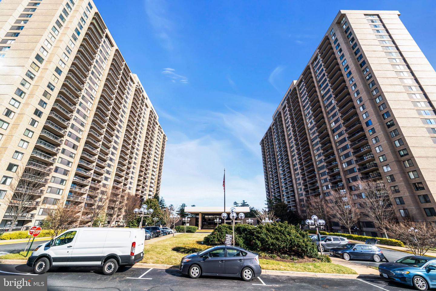 3705 S GEORGE MASON DR #1714S, FALLS CHURCH, Virginia 22041, 2 Bedrooms Bedrooms, ,2 BathroomsBathrooms,Residential,For sale,3705 S GEORGE MASON DR #1714S,VAFX2284990 MLS # VAFX2284990