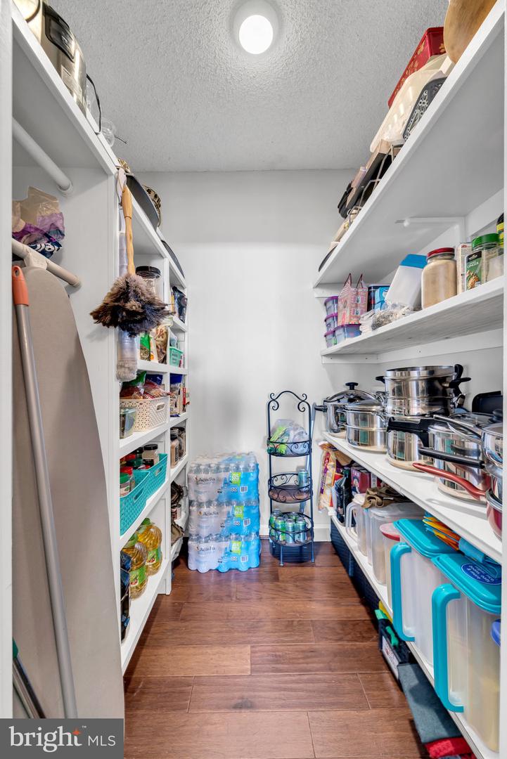 3705 S GEORGE MASON DR #1714S, FALLS CHURCH, Virginia 22041, 2 Bedrooms Bedrooms, ,2 BathroomsBathrooms,Residential,For sale,3705 S GEORGE MASON DR #1714S,VAFX2284990 MLS # VAFX2284990