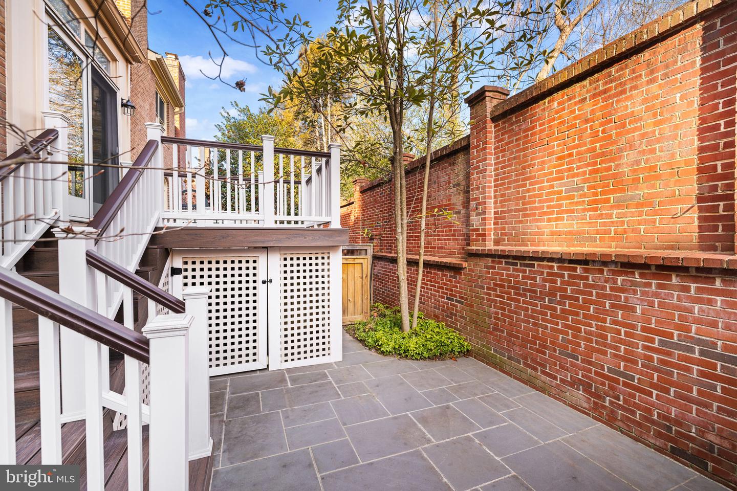 1502 HAMPTON HILL CIR, MCLEAN, Virginia 22101, 3 Bedrooms Bedrooms, ,3 BathroomsBathrooms,Residential,For sale,1502 HAMPTON HILL CIR,VAFX2285024 MLS # VAFX2285024