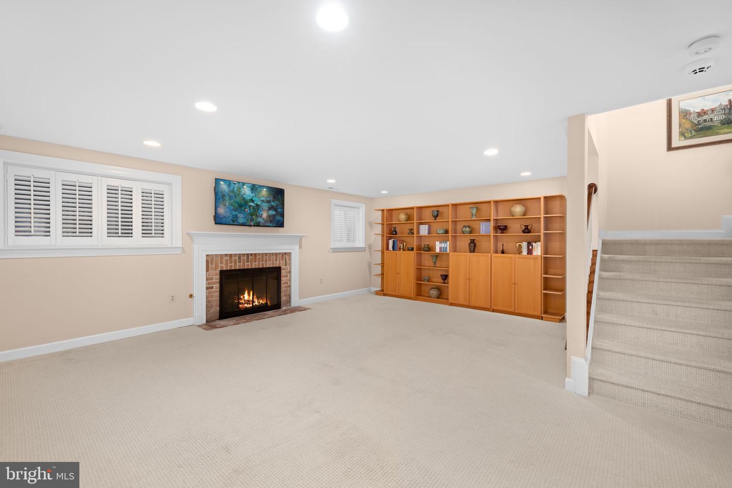 1502 HAMPTON HILL CIR, MCLEAN, Virginia 22101, 3 Bedrooms Bedrooms, ,3 BathroomsBathrooms,Residential,For sale,1502 HAMPTON HILL CIR,VAFX2285024 MLS # VAFX2285024