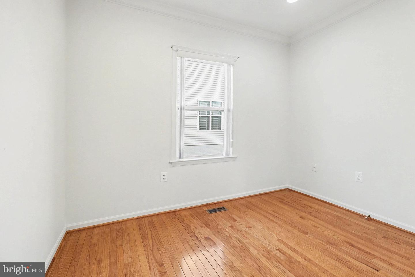 11 CARSON DR, FREDERICKSBURG, Virginia 22406, 3 Bedrooms Bedrooms, 13 Rooms Rooms,3 BathroomsBathrooms,Residential,For sale,11 CARSON DR,VAST2045138 MLS # VAST2045138