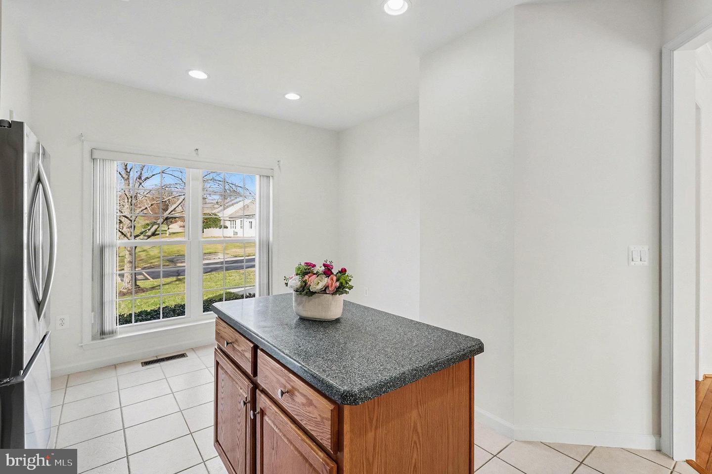 11 CARSON DR, FREDERICKSBURG, Virginia 22406, 3 Bedrooms Bedrooms, 13 Rooms Rooms,3 BathroomsBathrooms,Residential,For sale,11 CARSON DR,VAST2045138 MLS # VAST2045138