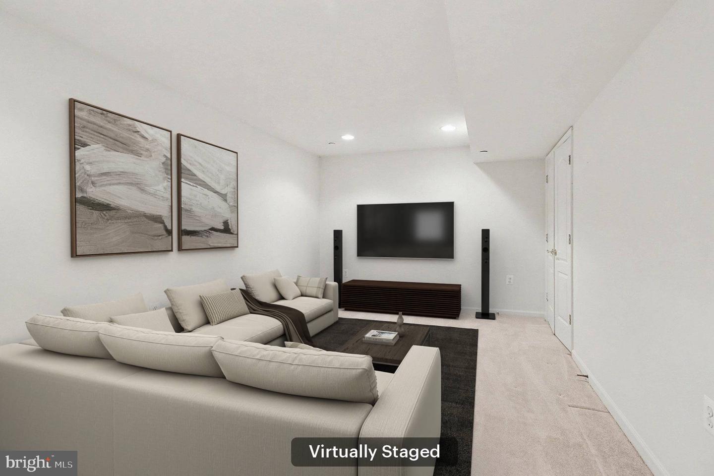 11 CARSON DR, FREDERICKSBURG, Virginia 22406, 3 Bedrooms Bedrooms, 13 Rooms Rooms,3 BathroomsBathrooms,Residential,For sale,11 CARSON DR,VAST2045138 MLS # VAST2045138