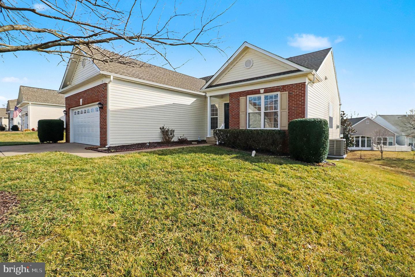 11 CARSON DR, FREDERICKSBURG, Virginia 22406, 3 Bedrooms Bedrooms, 13 Rooms Rooms,3 BathroomsBathrooms,Residential,For sale,11 CARSON DR,VAST2045138 MLS # VAST2045138