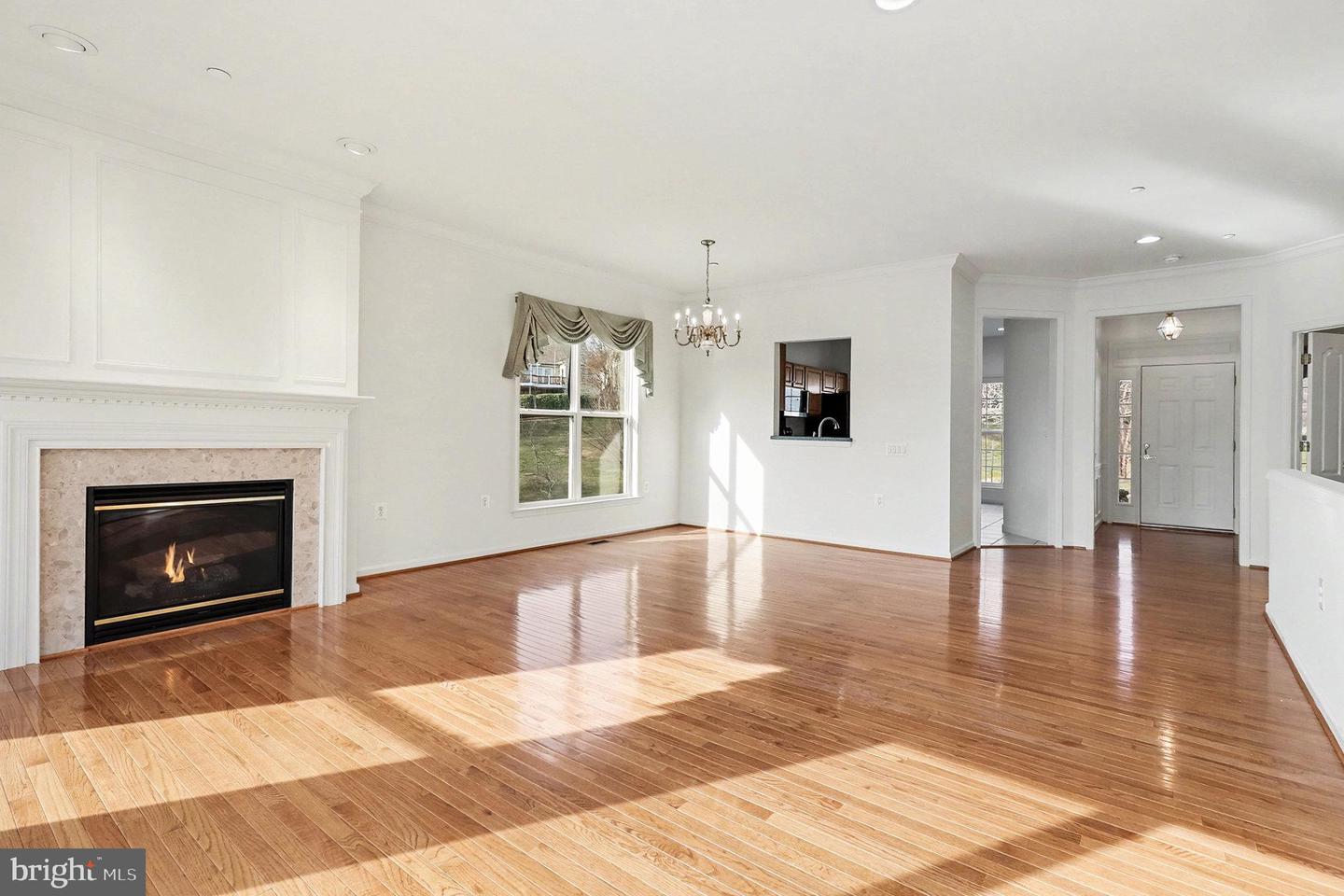 11 CARSON DR, FREDERICKSBURG, Virginia 22406, 3 Bedrooms Bedrooms, 13 Rooms Rooms,3 BathroomsBathrooms,Residential,For sale,11 CARSON DR,VAST2045138 MLS # VAST2045138