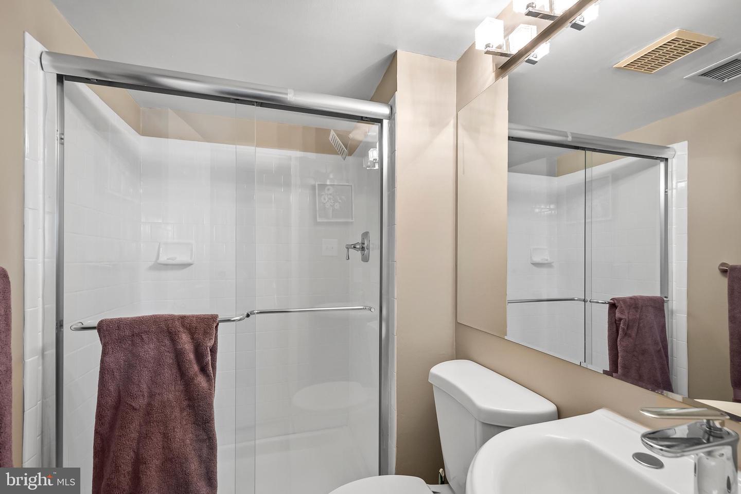 5213 CANNES CT, ALEXANDRIA, Virginia 22315, 4 Bedrooms Bedrooms, 4 Rooms Rooms,3 BathroomsBathrooms,Residential,For sale,5213 CANNES CT,VAFX2285146 MLS # VAFX2285146