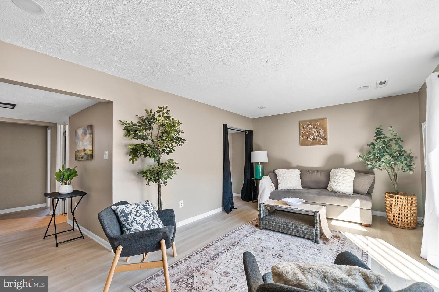 5213 CANNES CT, ALEXANDRIA, Virginia 22315, 4 Bedrooms Bedrooms, 4 Rooms Rooms,3 BathroomsBathrooms,Residential,For sale,5213 CANNES CT,VAFX2285146 MLS # VAFX2285146