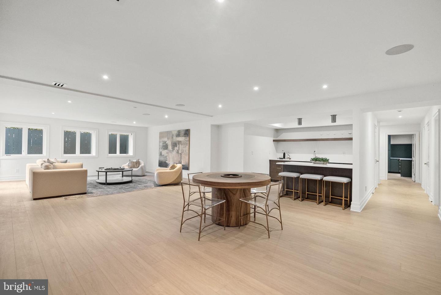 4433 CATHEDRAL AVE NW, WASHINGTON, District Of Columbia 20016, 7 Bedrooms Bedrooms, ,6 BathroomsBathrooms,Residential,For sale,4433 CATHEDRAL AVE NW,DCDC2240746 MLS # DCDC2240746