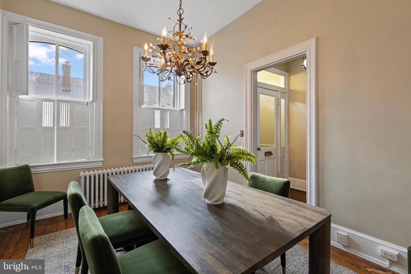 719 GIBBON ST, ALEXANDRIA, Virginia 22314, 3 Bedrooms Bedrooms, ,3 BathroomsBathrooms,Residential,For sale,719 GIBBON ST,VAAX2053026 MLS # VAAX2053026