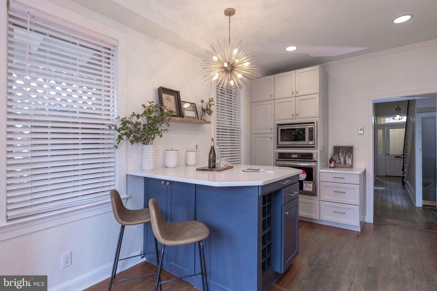 719 GIBBON ST, ALEXANDRIA, Virginia 22314, 3 Bedrooms Bedrooms, ,3 BathroomsBathrooms,Residential,For sale,719 GIBBON ST,VAAX2053026 MLS # VAAX2053026