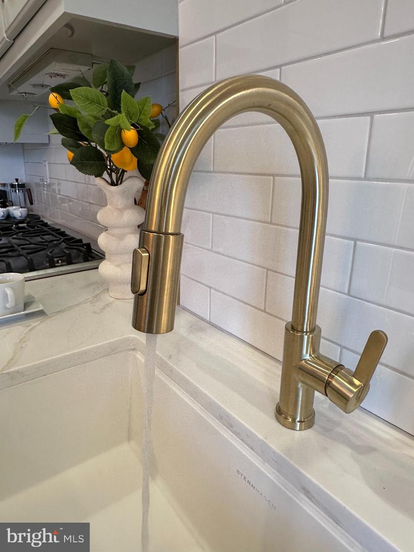 719 GIBBON ST, ALEXANDRIA, Virginia 22314, 3 Bedrooms Bedrooms, ,3 BathroomsBathrooms,Residential,For sale,719 GIBBON ST,VAAX2053026 MLS # VAAX2053026